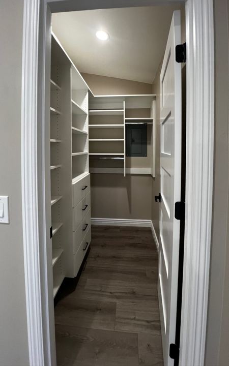 Walk-in closet