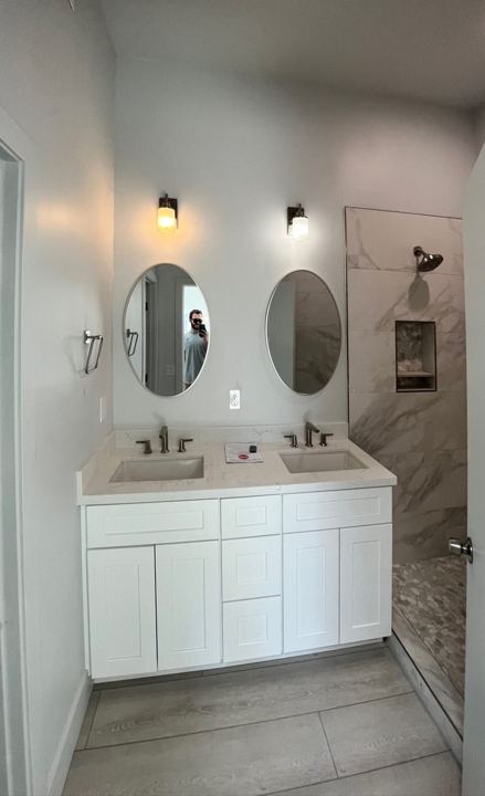 Double vanity