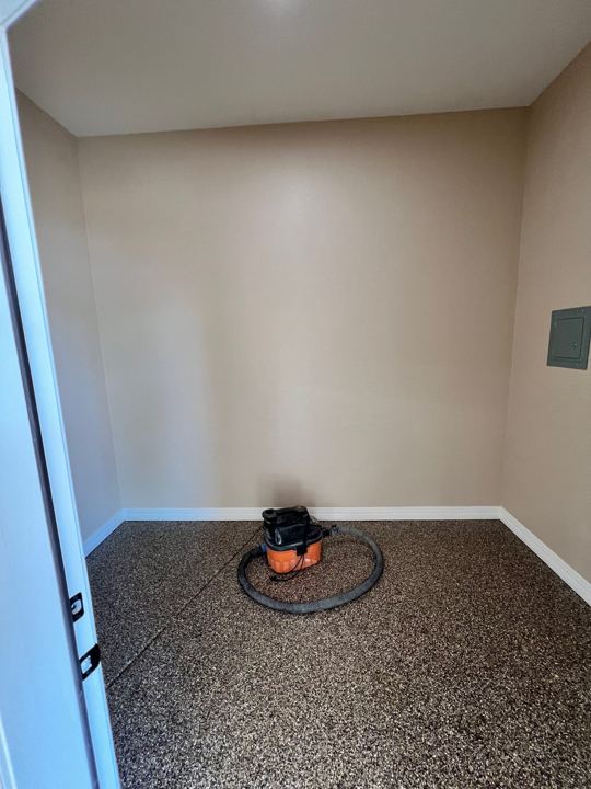 Side room
